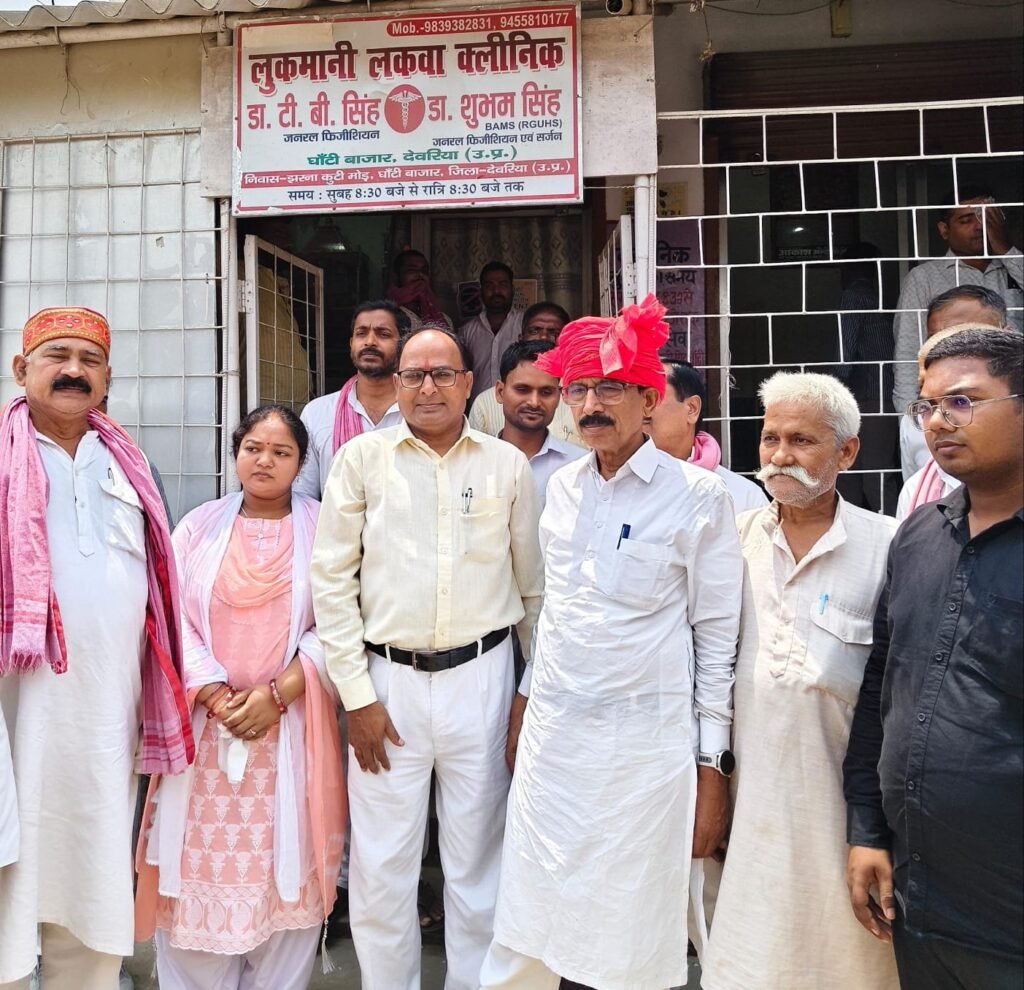 क्षेत्रीय दौरे पर पहुंचे सपा सांसद रमाशंकर विद्यार्थी, जनता की समस्याएं सुनीं