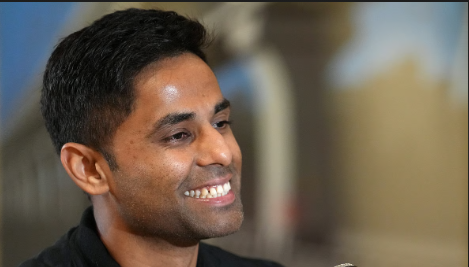 भारतीय क्रिकेटर सूर्यकुमार यादव टीम इंडिया और BCCI को लेकर वायरल अफवाहों पर अपनी प्रतिक्रिया देते हुए।