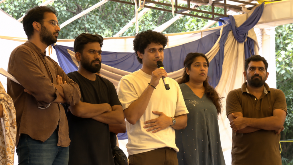 धर्मेन्द्र प्रधान के इस्तीफे की खबर के बाद दिपके ने कहा कि झुकती है दुनिया झुकाने वाला चाहिए